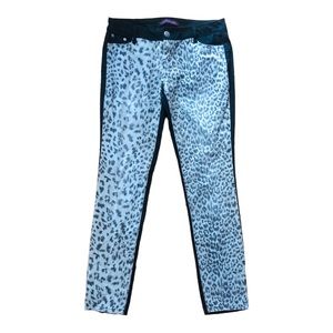 Skinny jeans Material girl Slimming Juniors size 9 stretchy jeans